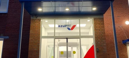 Комплексное оформление российской авиакомпании AZUR air